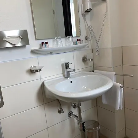 Отель Sevda's Garni Weinforth 3*