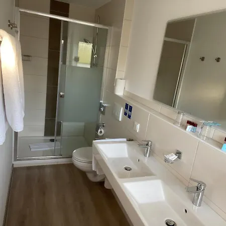 Sevda's Garni Weinforth Hotel 3*