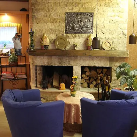 Sevda's Garni Weinforth Hotel